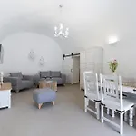 Euphemus Cave House Appartement *