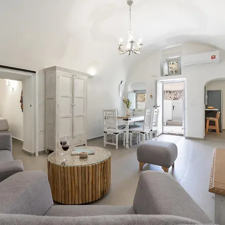 Euphemus Cave House * Mesariá