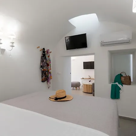 Apartment Euphemus Cave House *