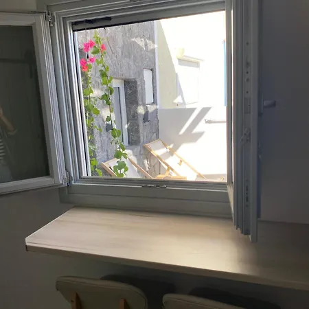 Euphemus Cave House דירה מסאריה